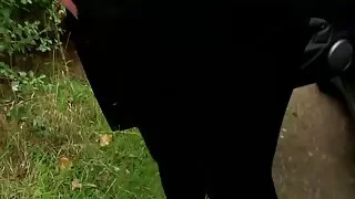 Sensual brunette deepthroats sing amba amatir jago