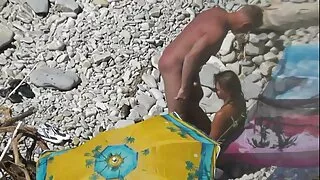 Jinis lan pose 69 karo gendakan