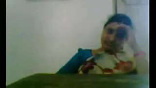 Prawan gedhe butuh alat sing angel