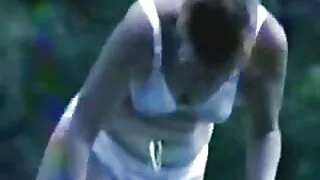 Ebony teen dancing ratu