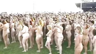 MILF ngisep kontol hard