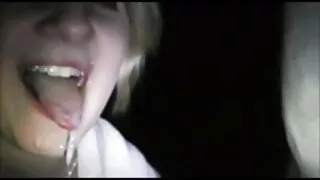 Brunette enom karo pus wulu gadhah jinis