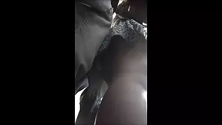 Slim pasangan kurang ajar ing kamar hotel