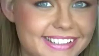 Ngicipi lan driji pus & bokong
