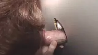 Blowjob ing gudhang lan cum ing pasuryan
